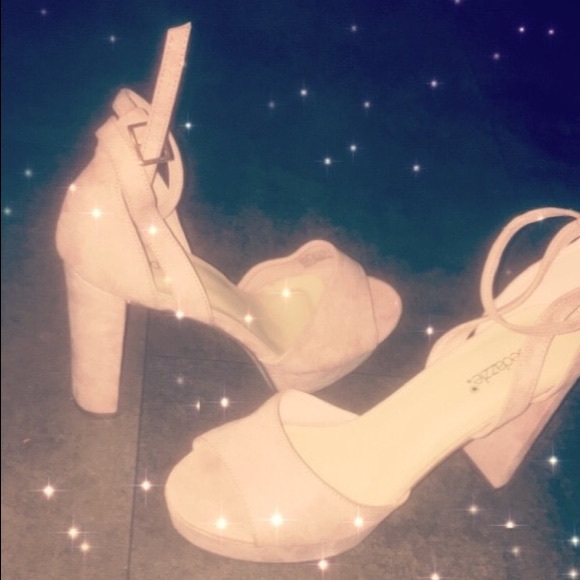 Nylia Platform Heeled Sandal - Picture 3 of 8